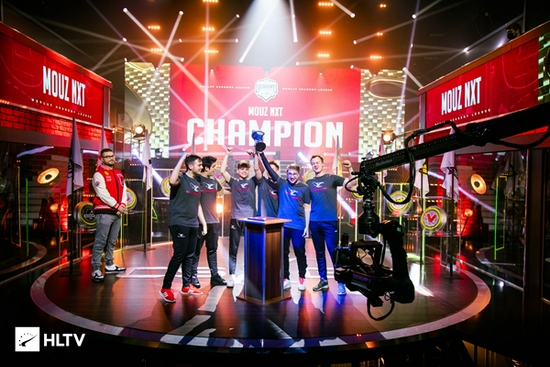 全新暗星尊烬皮肤曝光 引领英雄联盟手游视觉盛宴